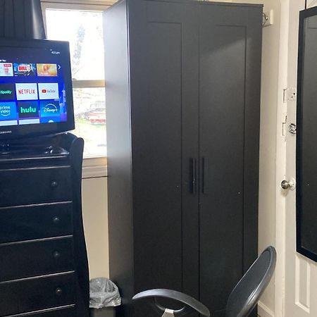 Cozzy Room With Private Entrance And Drive Way Νέα Υόρκη Εξωτερικό φωτογραφία