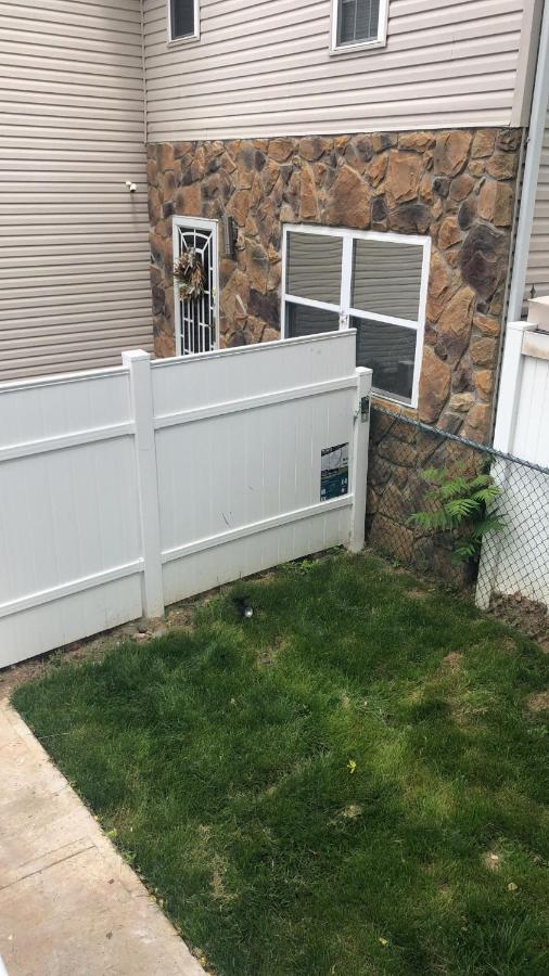 Cozzy Room With Private Entrance And Drive Way Νέα Υόρκη Εξωτερικό φωτογραφία